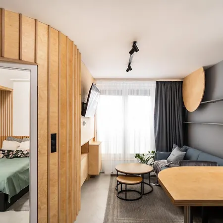 Apartmán Novanest - Kalwaryjska - By Upstairs *