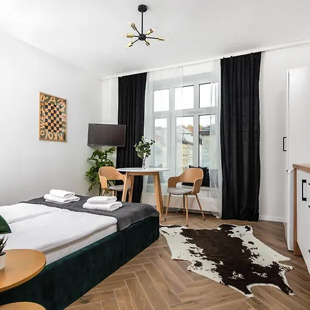 Novanest - Kalwaryjska - By Upstairs *