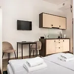 Novanest - Kalwaryjska - By Upstairs Apartmán *